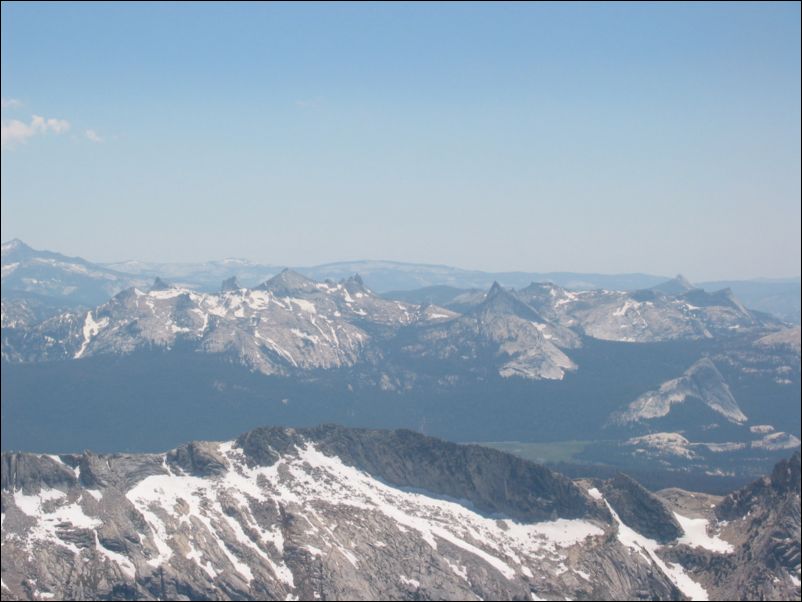 2005-07-23 Conness-White (49) view West I don't know what all there peaks are